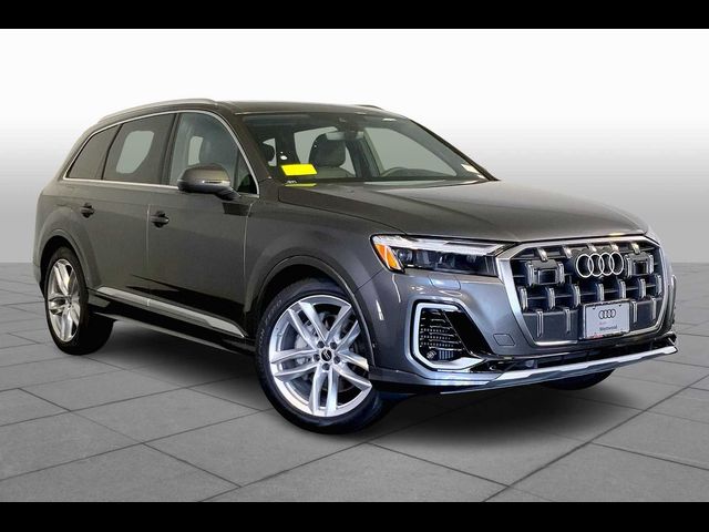 2025 Audi Q7 Premium Plus