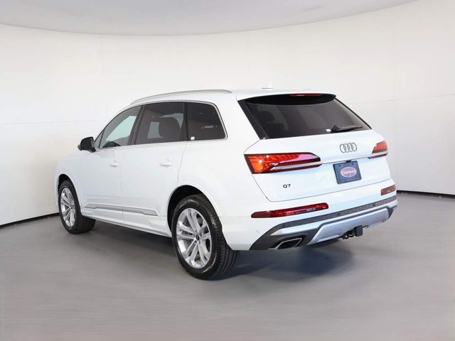 2025 Audi Q7 Premium Plus