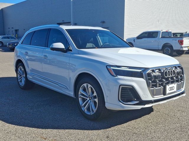 2025 Audi Q7 Premium Plus