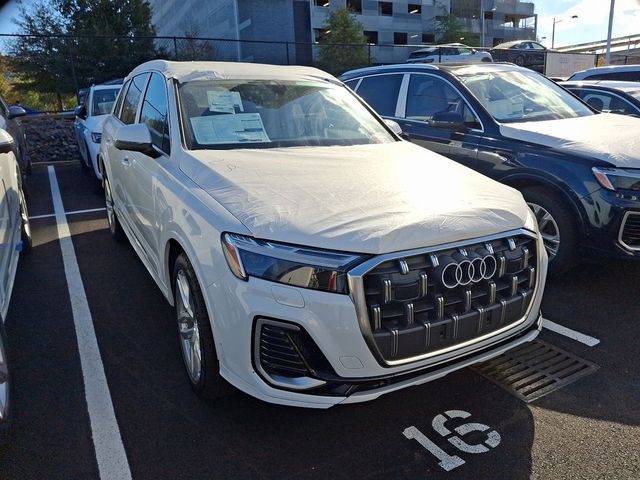 2025 Audi Q7 Premium Plus