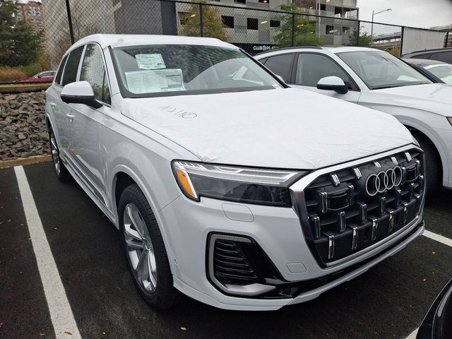 2025 Audi Q7 Premium Plus