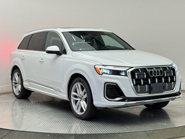 2025 Audi Q7 Premium Plus