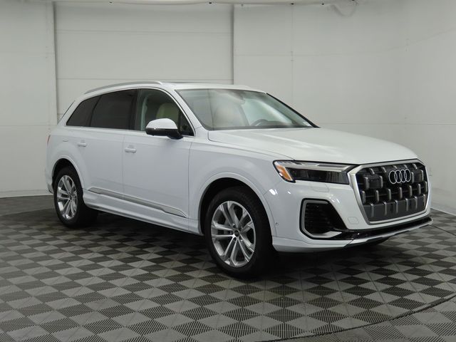 2025 Audi Q7 Premium Plus