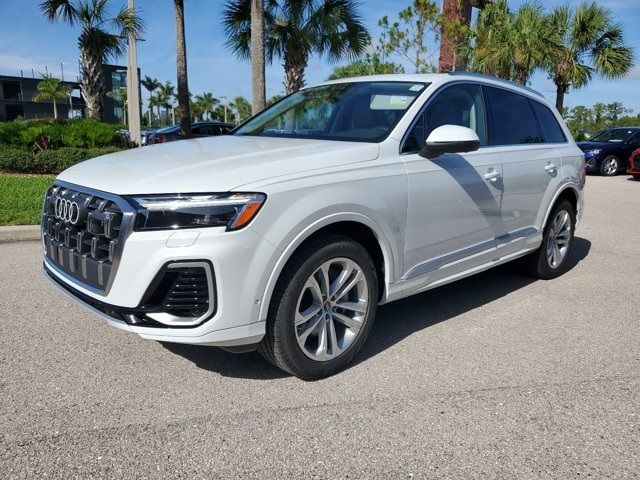 2025 Audi Q7 Premium Plus