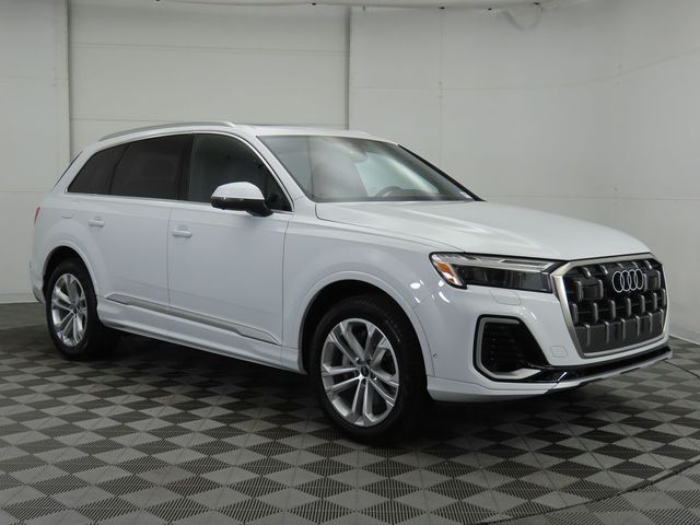 2025 Audi Q7 Premium Plus