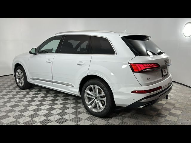 2025 Audi Q7 Premium Plus