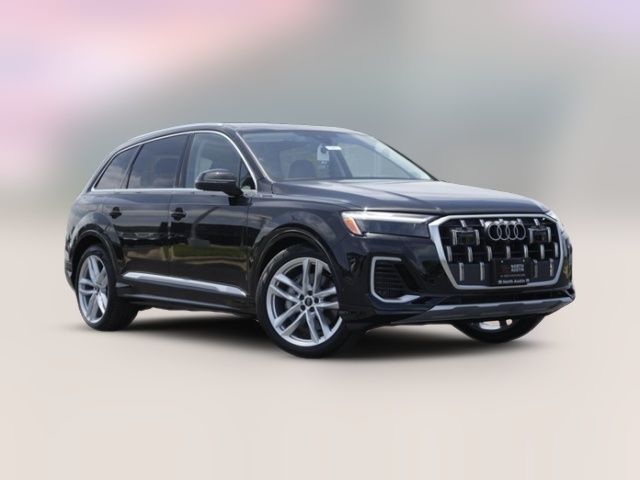 2025 Audi Q7 Premium Plus