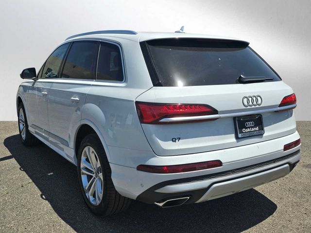 2025 Audi Q7 Premium