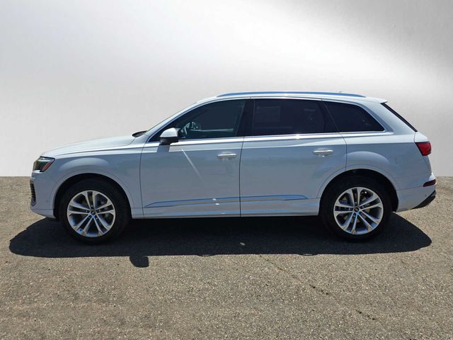 2025 Audi Q7 Premium