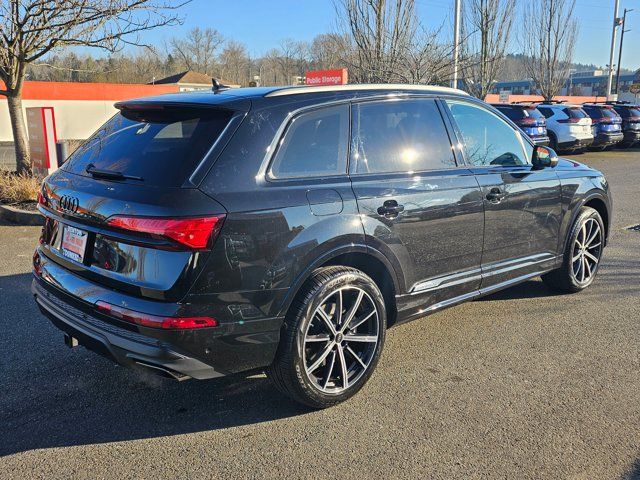 2025 Audi Q7 Premium Plus