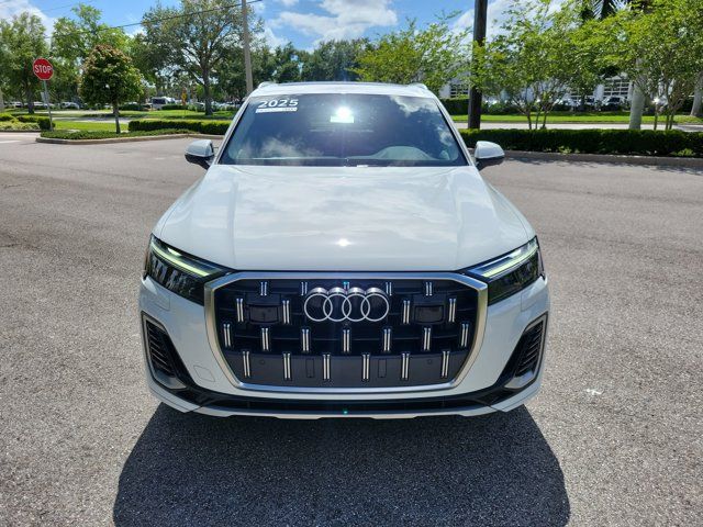 2025 Audi Q7 Premium