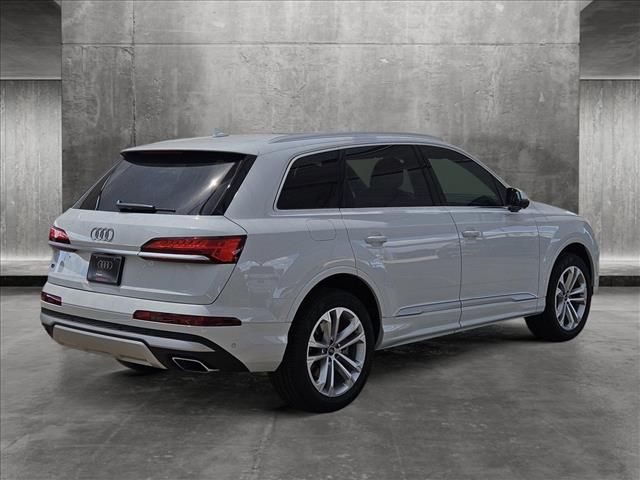 2025 Audi Q7 Premium