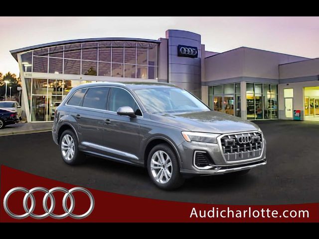 2025 Audi Q7 Premium