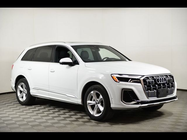 2025 Audi Q7 Premium