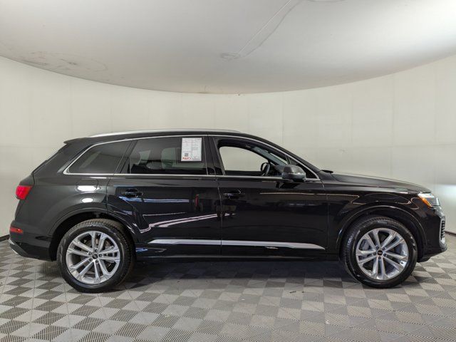 2025 Audi Q7 Premium