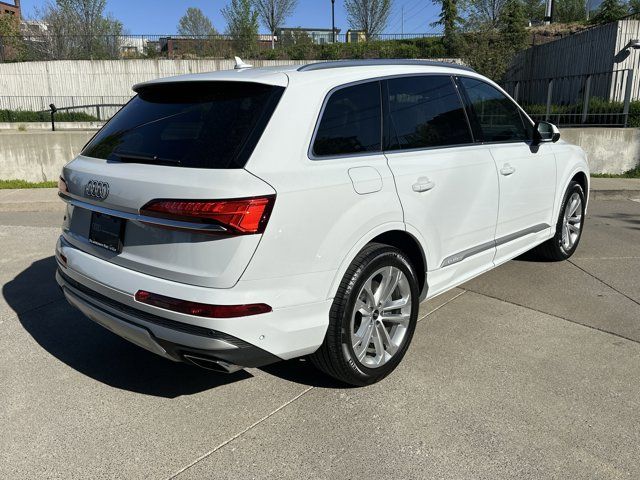 2025 Audi Q7 Premium