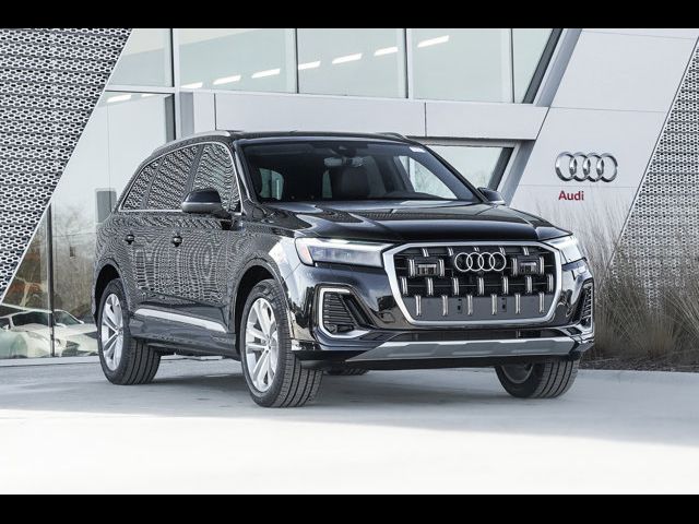 2025 Audi Q7 Premium