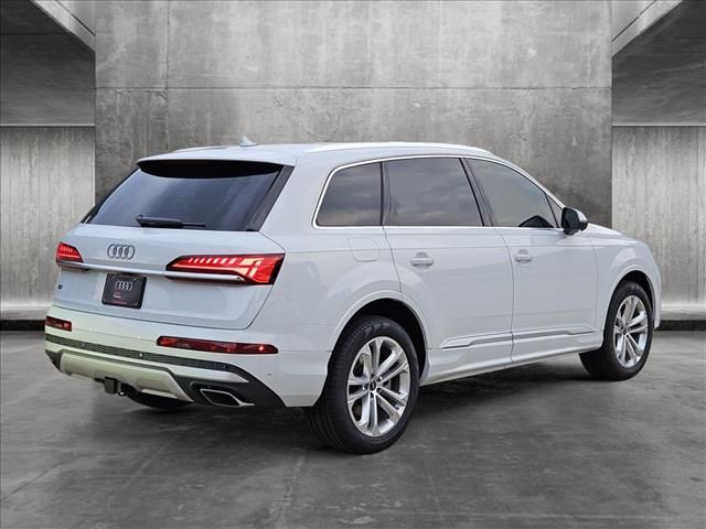 2025 Audi Q7 Premium