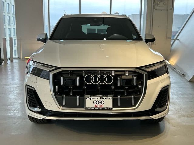 2025 Audi Q7 Premium