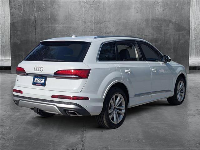 2025 Audi Q7 Premium