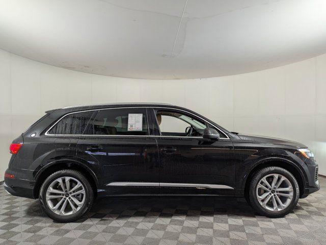 2025 Audi Q7 Premium