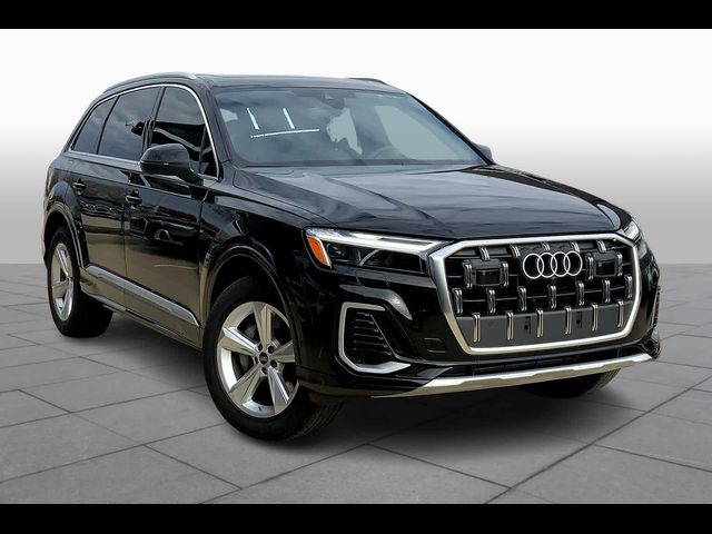 2025 Audi Q7 Premium