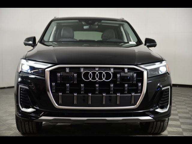 2025 Audi Q7 Premium