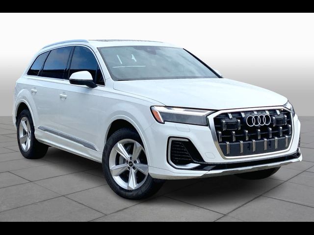 2025 Audi Q7 Premium