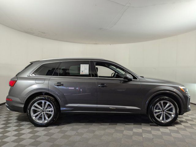 2025 Audi Q7 Premium