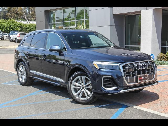 2025 Audi Q7 Premium