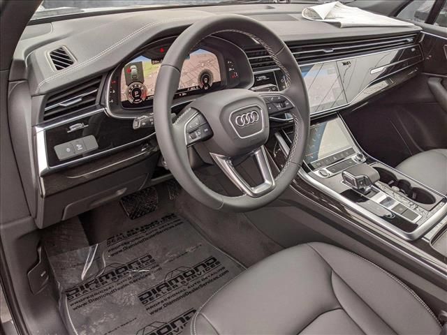 2025 Audi Q7 Premium