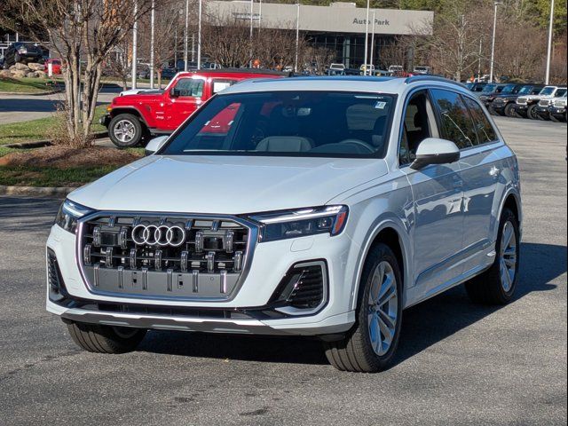 2025 Audi Q7 Premium