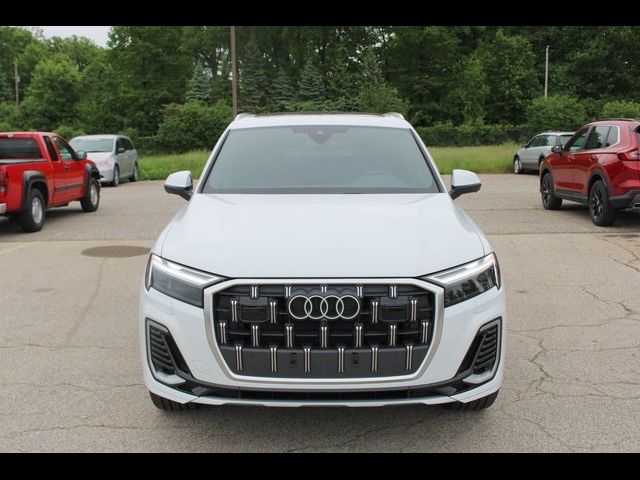 2025 Audi Q7 Premium