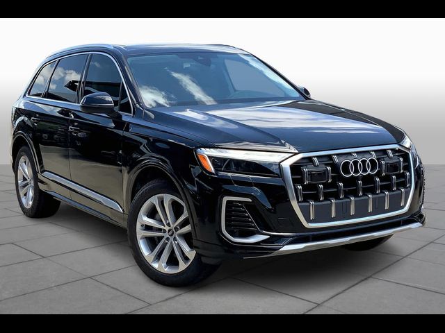 2025 Audi Q7 Premium