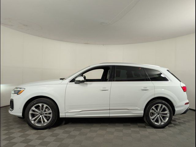 2025 Audi Q7 Premium