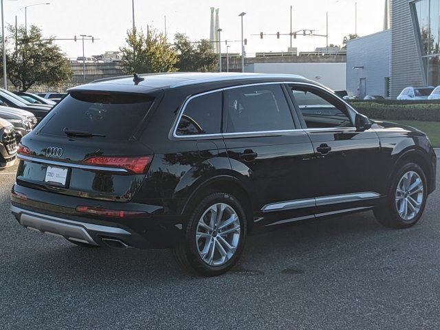 2025 Audi Q7 Premium