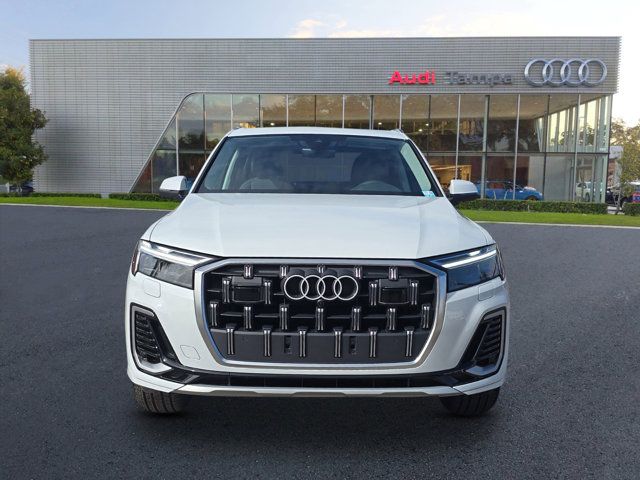 2025 Audi Q7 Premium