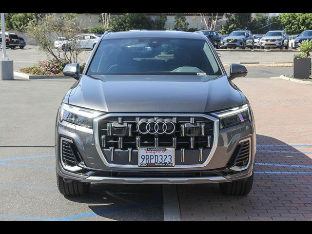 2025 Audi Q7 Premium