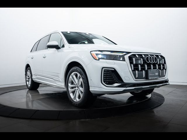 2025 Audi Q7 Premium