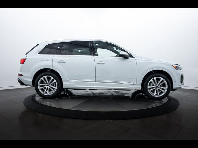 2025 Audi Q7 Premium