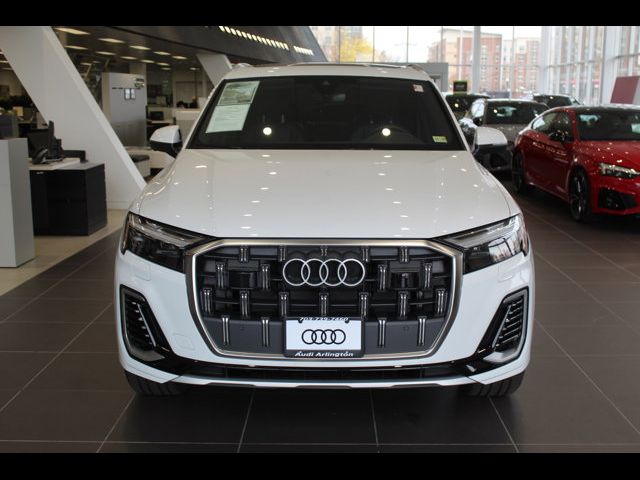 2025 Audi Q7 Premium