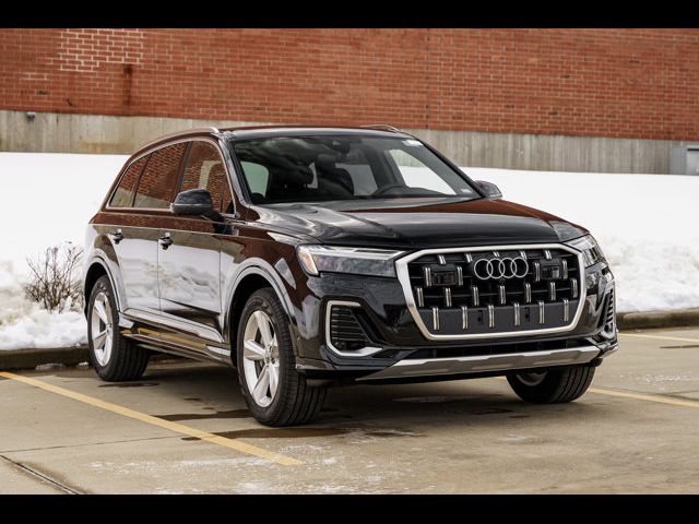 2025 Audi Q7 Premium