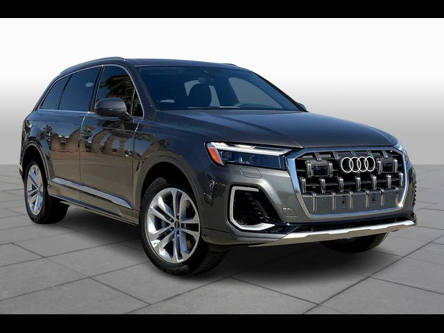 2025 Audi Q7 Premium