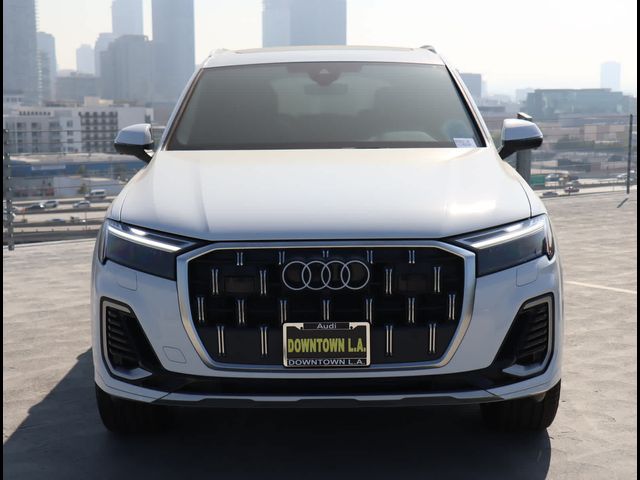 2025 Audi Q7 Premium