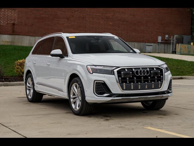 2025 Audi Q7 Premium