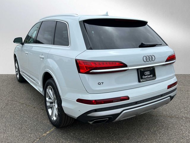 2025 Audi Q7 Premium