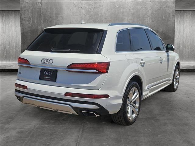 2025 Audi Q7 Premium