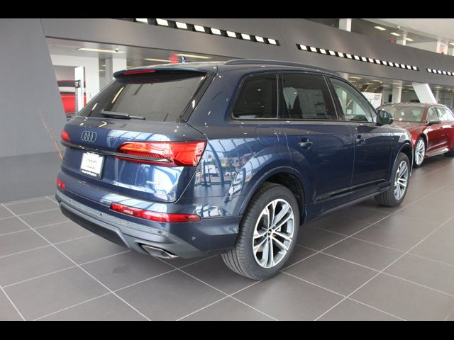 2025 Audi Q7 Premium