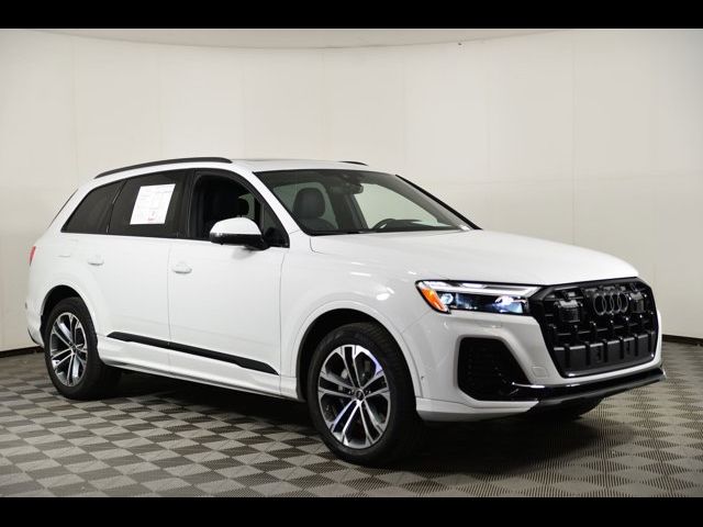 2025 Audi Q7 Premium