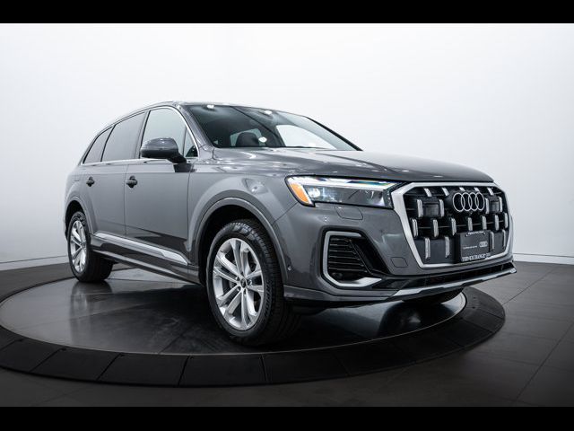 2025 Audi Q7 Premium